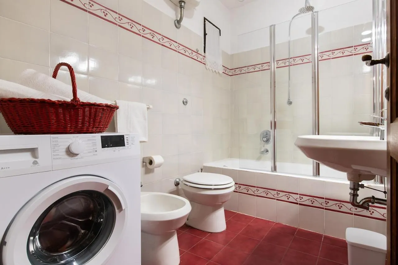 Spacious Family Flat S. Spirito 8 Sleeps Floransa 0*,  İtalya