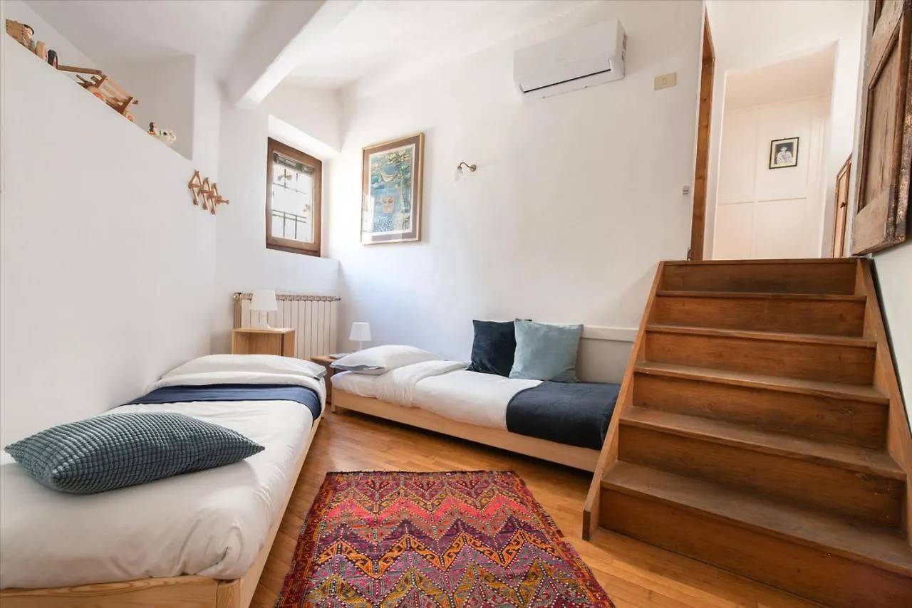 Spacious Family Flat S. Spirito 8 Sleeps Floransa İtalya