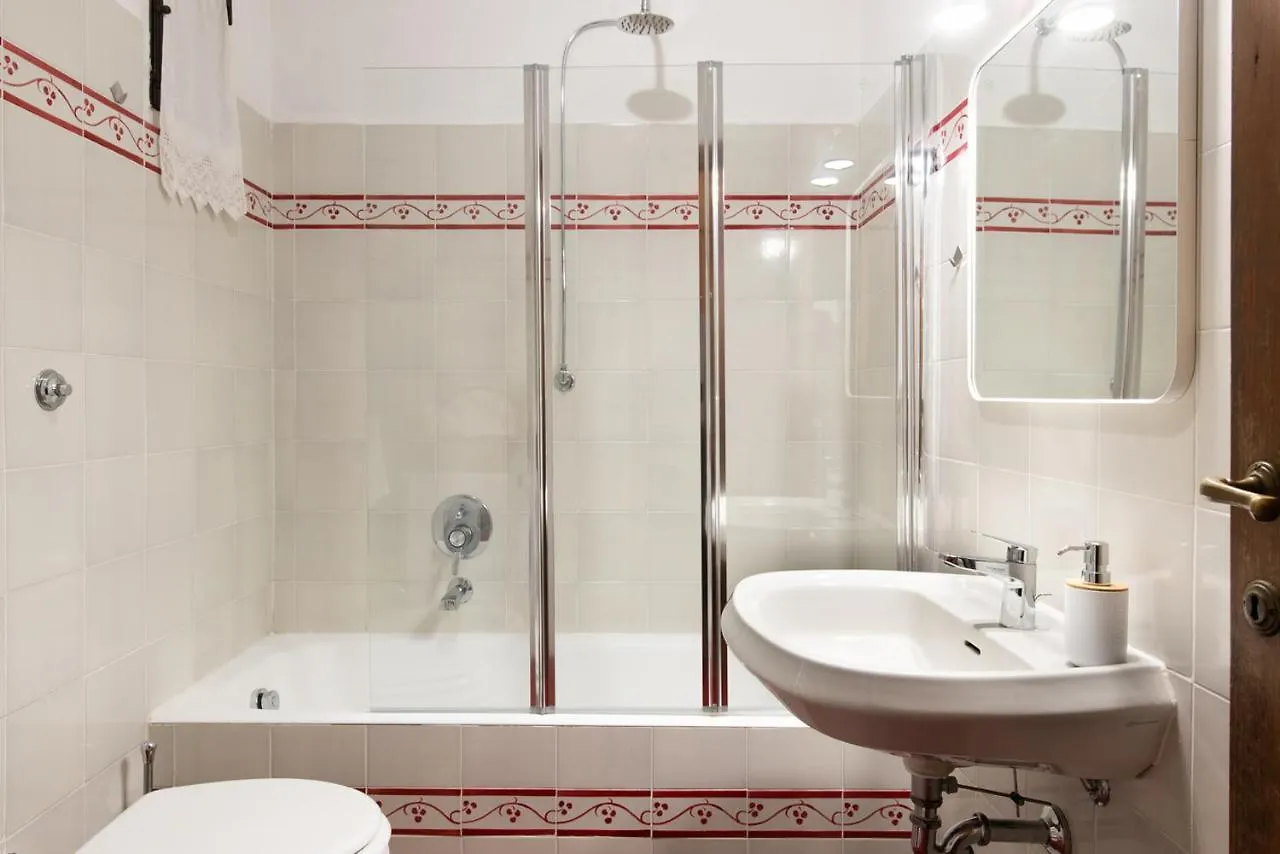 Apartment Spacious Family Flat S. Spirito 8 Sleeps Florenz Italien